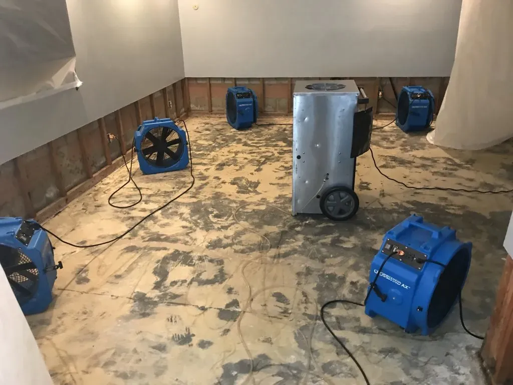 Professional water extraction experts serving Taos, NM - ServiceMaster Restoration by Sinergia Enterprises - Taos